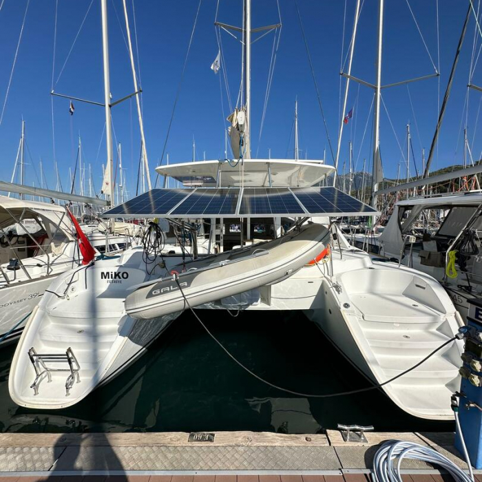 Miko | Lagoon 380 Owner photo 8