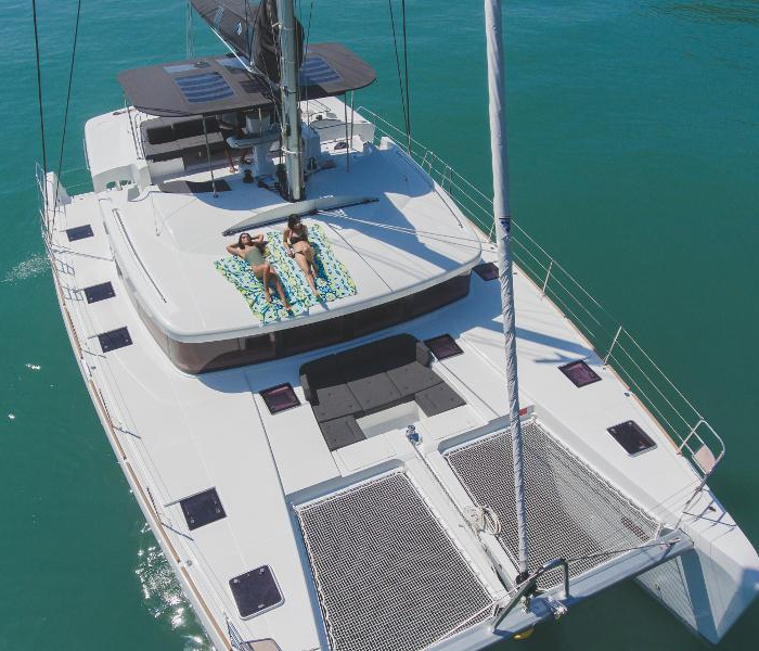 Blue Moon | Lagoon 52F photo 3