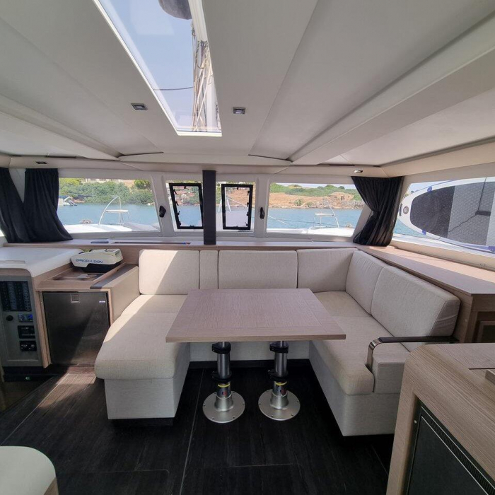 Joy | Fountaine Pajot Isla 40 photo 4