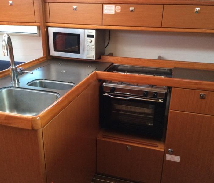 Menkar | Bavaria Cruiser 37 photo 17