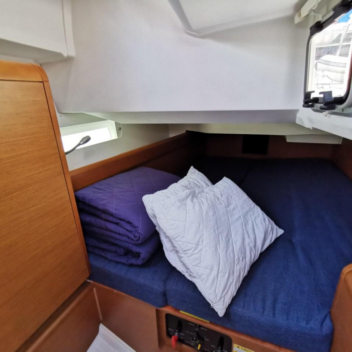 Star Gazer | Sun Odyssey 419 photo 9