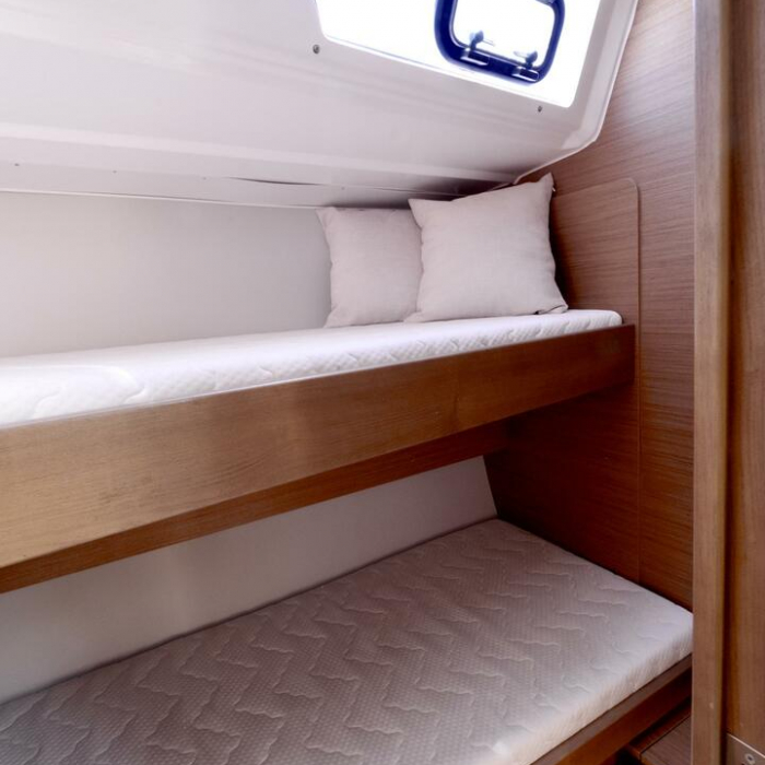 Noah - Water maker, Solar Panel | Dufour 430 photo 6