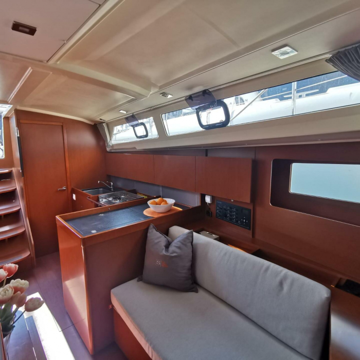 Office 2 | Oceanis 41.1 photo 8