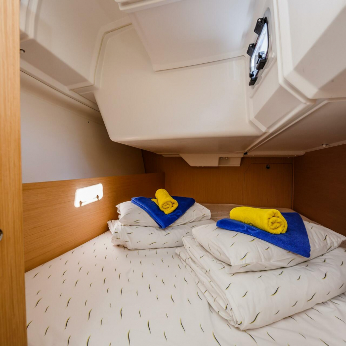 Pleasure | Oceanis 38.1 photo 5