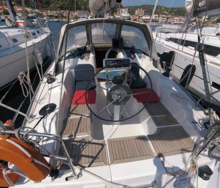 9 Muses | Hanse 342 photo 13