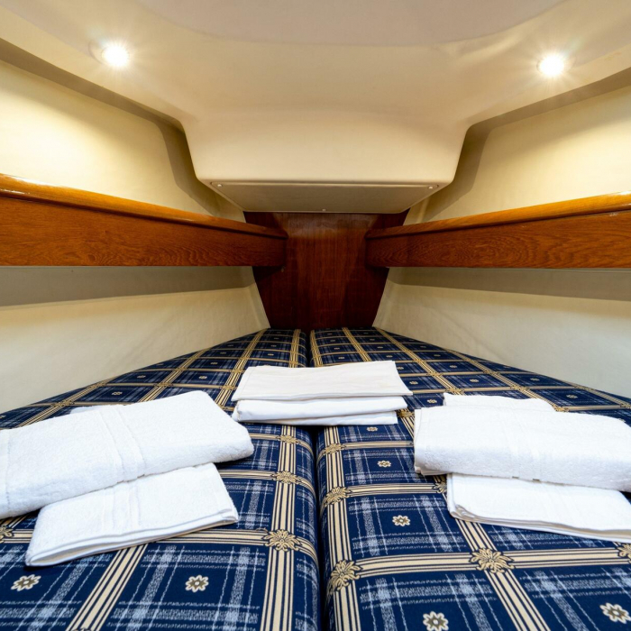 Tatanos | Sun Odyssey 43 photo 42