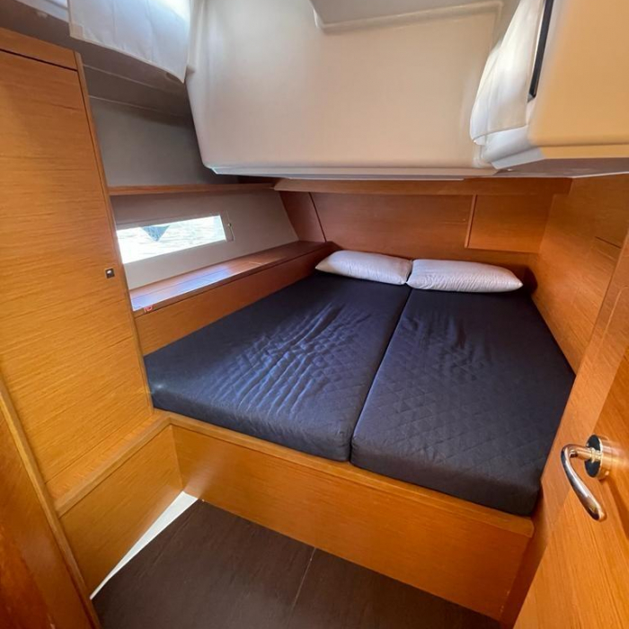 Iside | Dufour 470 GL photo 7