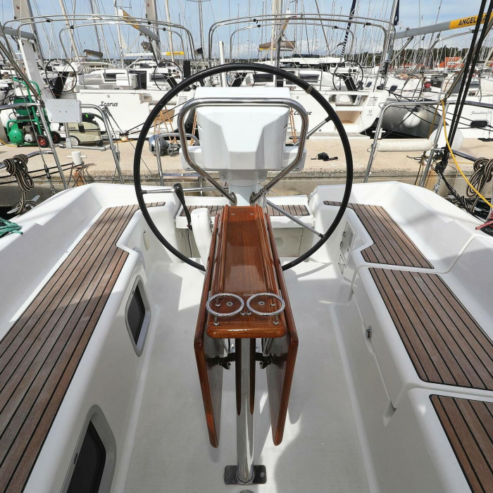 Cosma | Sun Odyssey 33i photo 11