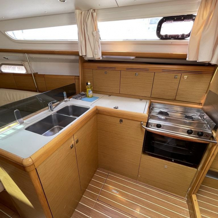 Mala | Sun Odyssey 36i photo 11