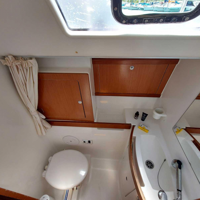 Onar | Oceanis 43 photo 8