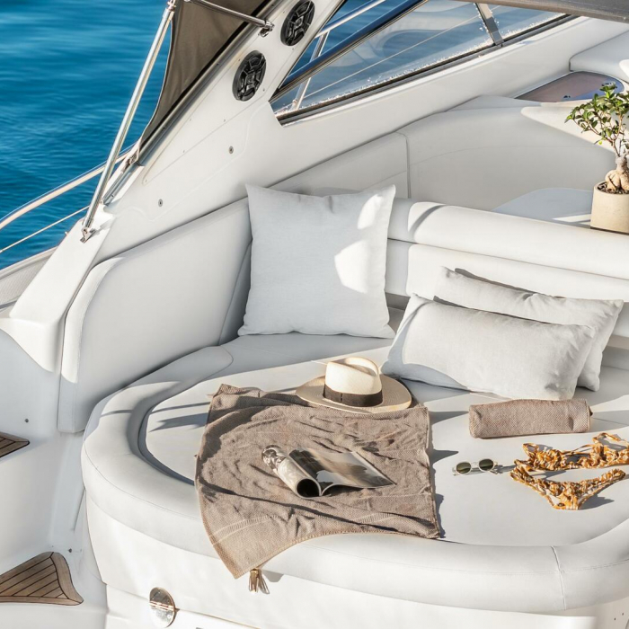 AEGEAN BLUE | Bavaria 40 photo 20