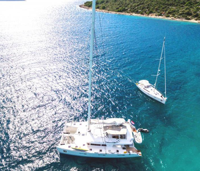 BRIGHT MOON | Lagoon 450 F Luxury photo 2