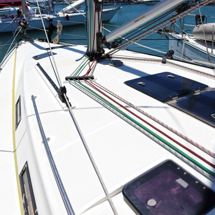 Economy | Bavaria Cruiser 40 photo 5