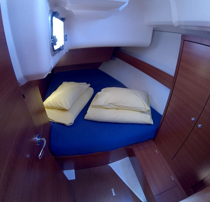 China girl | Dufour 375 GL photo 16