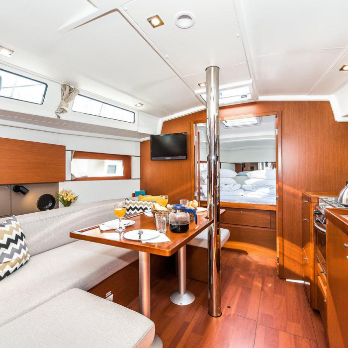 Prodigy | Oceanis 38.1 photo 7