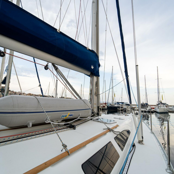 Tatanos | Sun Odyssey 43 photo 9