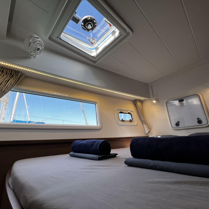 Odessa | Lagoon 42 photo 10