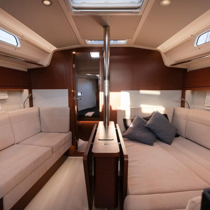 Lady Marga | Hanse 388 photo 14