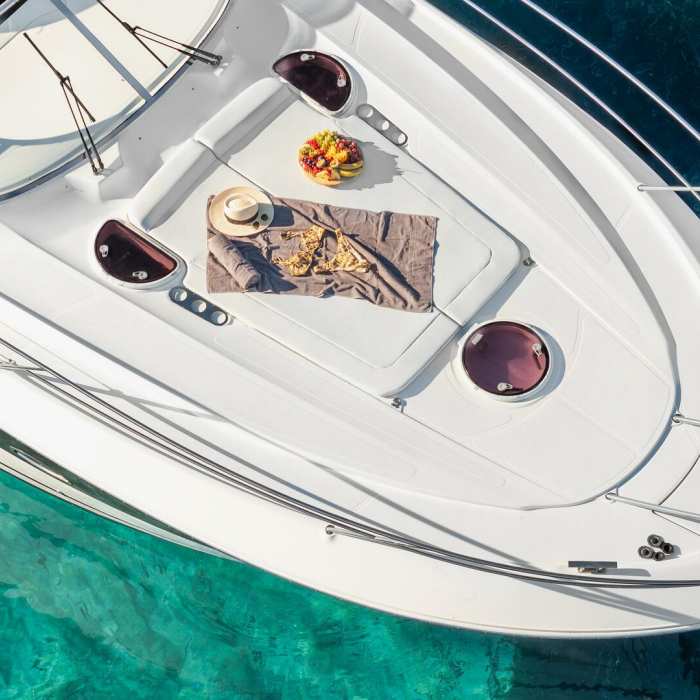 AEGEAN BLUE | Bavaria 40 photo 18