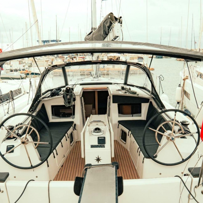 Colibrì | Sun Odyssey 410 photo 1