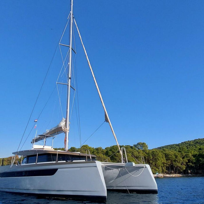 Gold | Luna 49 photo 17