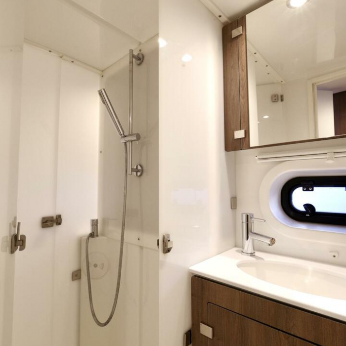 ORSA 1 - A/C, Generator, Water maker | Bali 4.2 photo 1