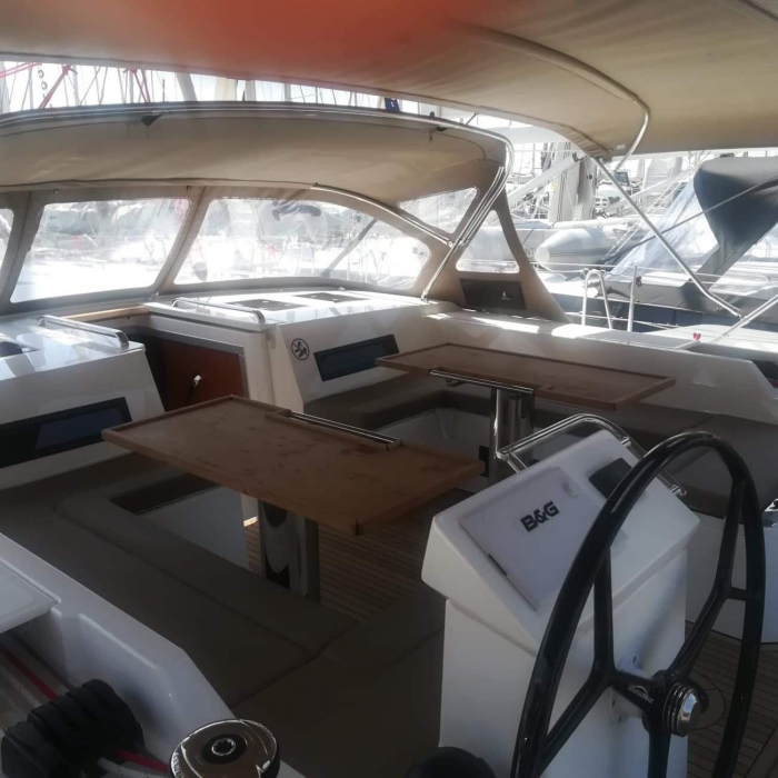 LADY FLORA 3 | Bavaria C50 photo 2