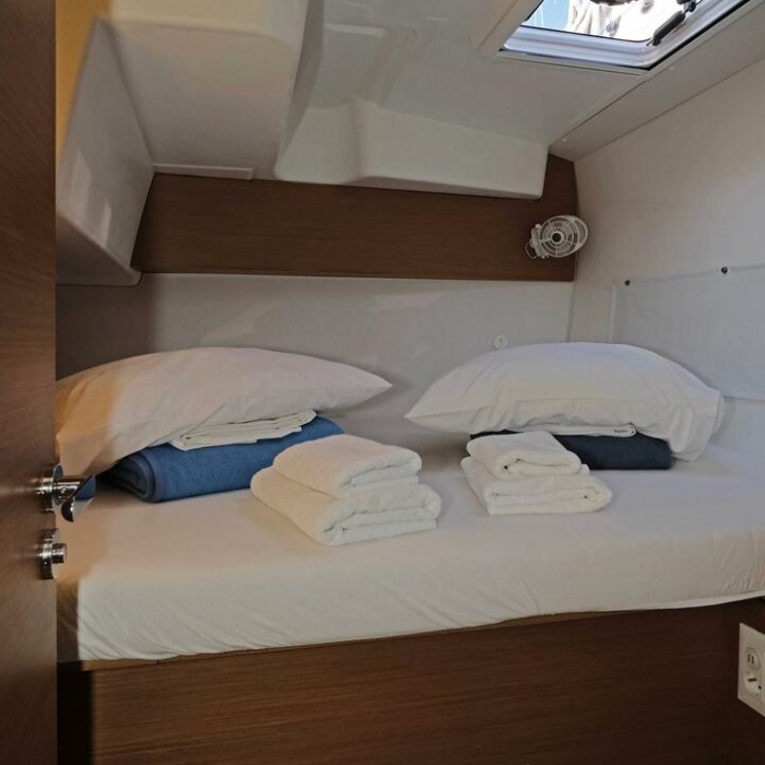 Bronze Kiss | Excess 11 photo 6