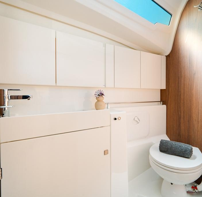 Myriana | Sun Odyssey 415 photo 4