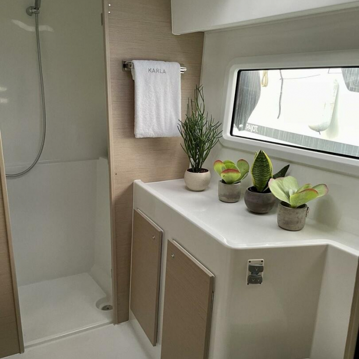 Karla | Lagoon 42 photo 6