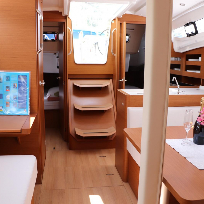 Bura Kiss | Sun Odyssey 380 photo 2