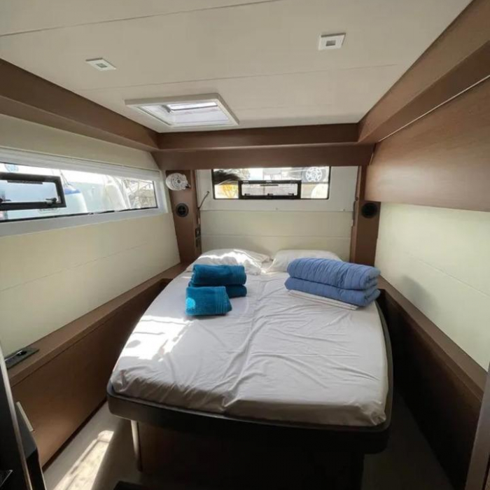 Silhouette | Lagoon 50 photo 7