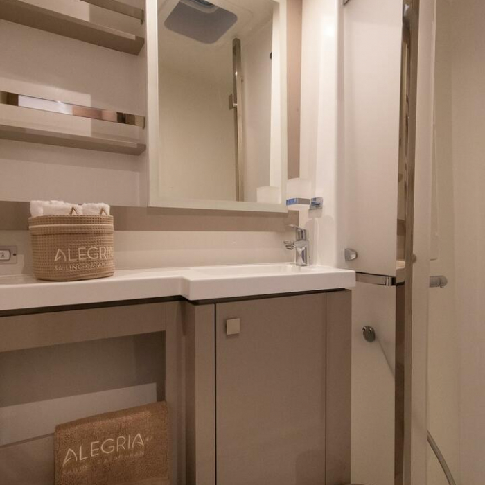 Crewed   "Alegria" | Fountaine Pajot - Saona 47 photo 24