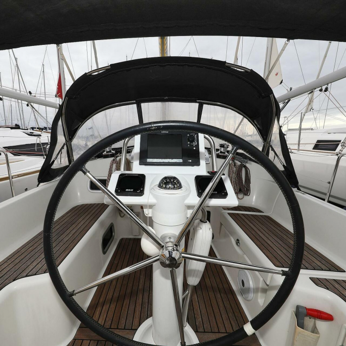 Caprice | Oceanis 34 photo 12