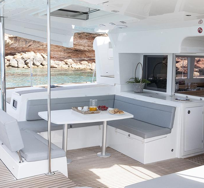 Balok | Lagoon 450 photo 7