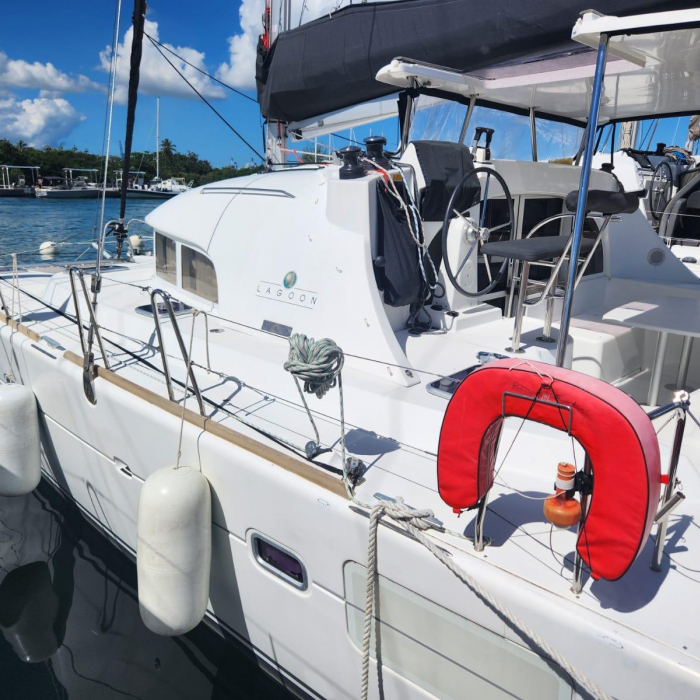 Aride | Lagoon 380 photo 2