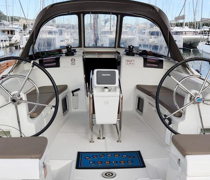 Elissa | Sun Odyssey 449 photo 2