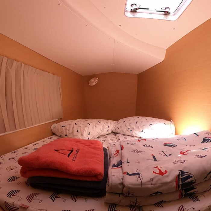 Suncity 1 | Lagoon 380 photo 3