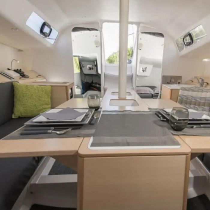 MA AUVA | Pogo 30 photo 7