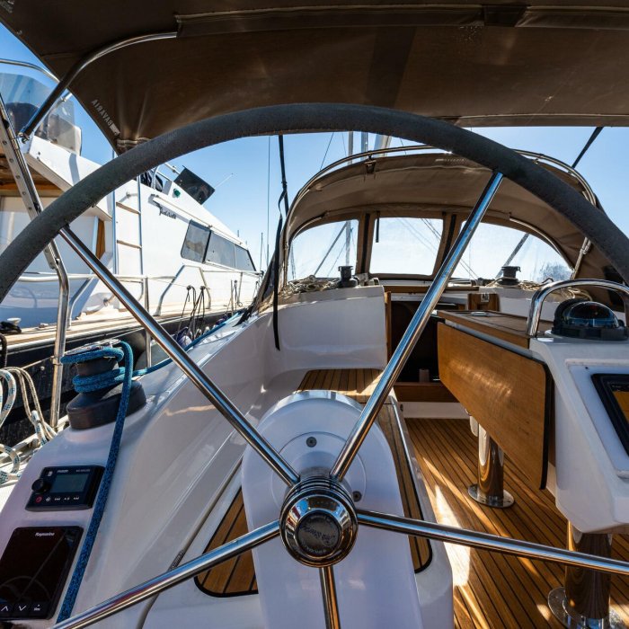 Jack Of London | Bavaria 37 photo 3