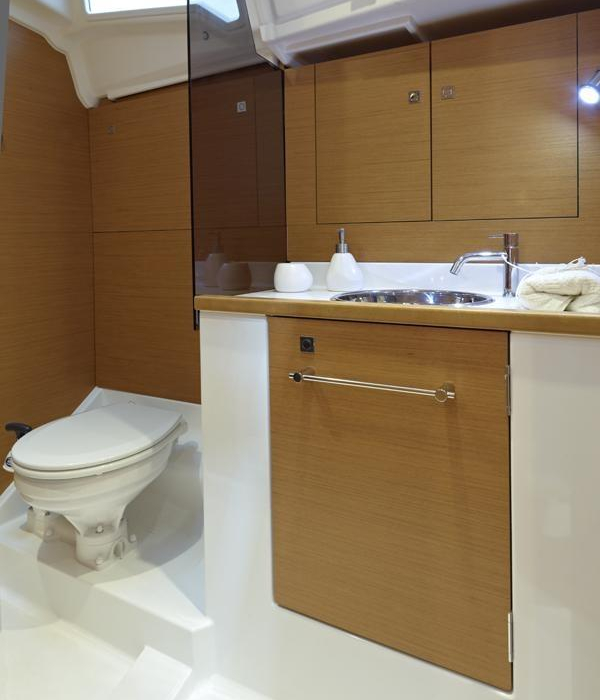 Minerva | Sun Odyssey 379 photo 11