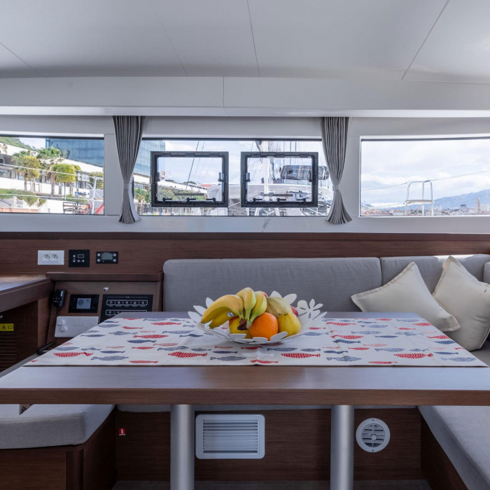 SAILOR MOON | Lagoon 40 photo 24