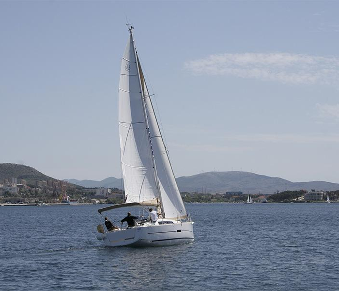 Luka | Dufour 350 GL photo 6