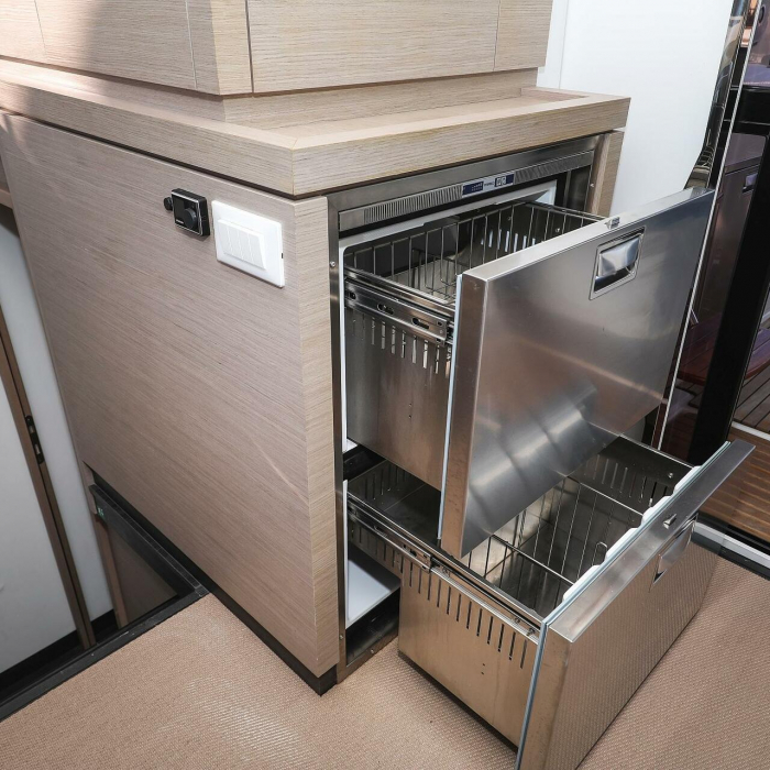 Macho | Fountaine Pajot Astrea 42 Quatuor photo 19