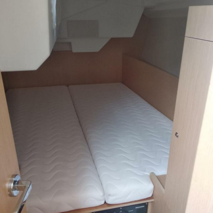 Lampo | Oceanis 38.1 photo 23