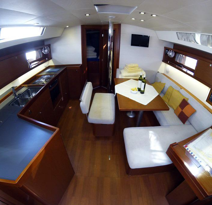 Neška II | Oceanis 45 photo 9