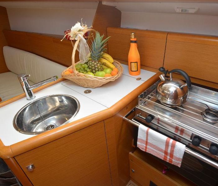 Hasta Siempre | Sun Odyssey 33i photo 8