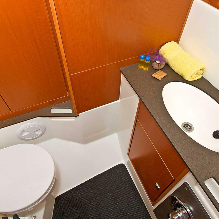 Evala | Bavaria Cruiser 37 photo 10