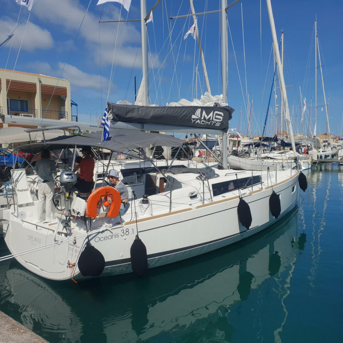 The boss II | Oceanis 38.1 photo 1