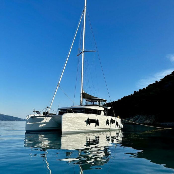 Karla | Lagoon 42 photo 8